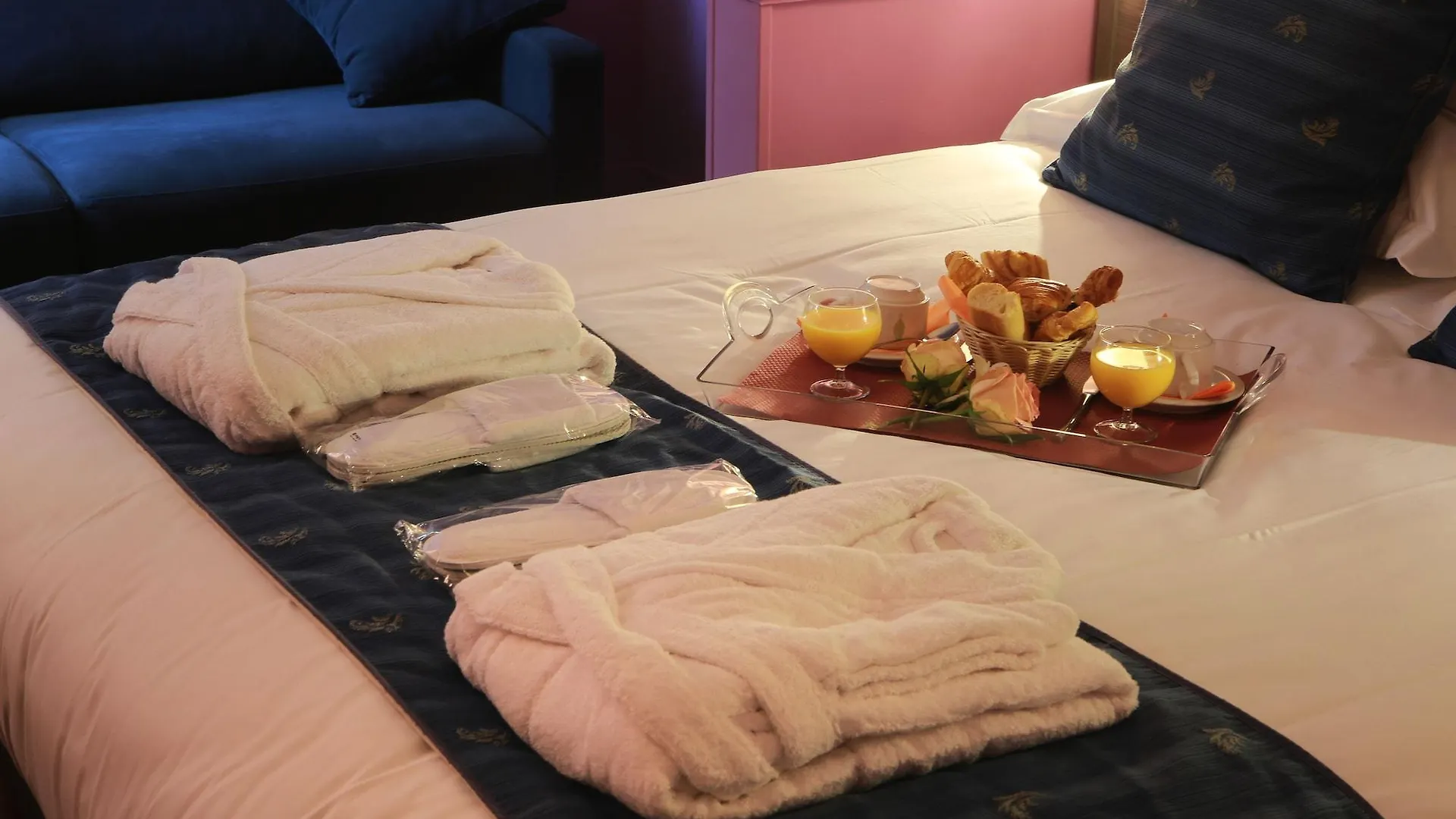 Hotel Poussin Paris