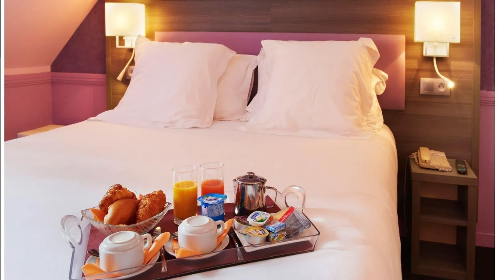 Hotel Poussin Paris