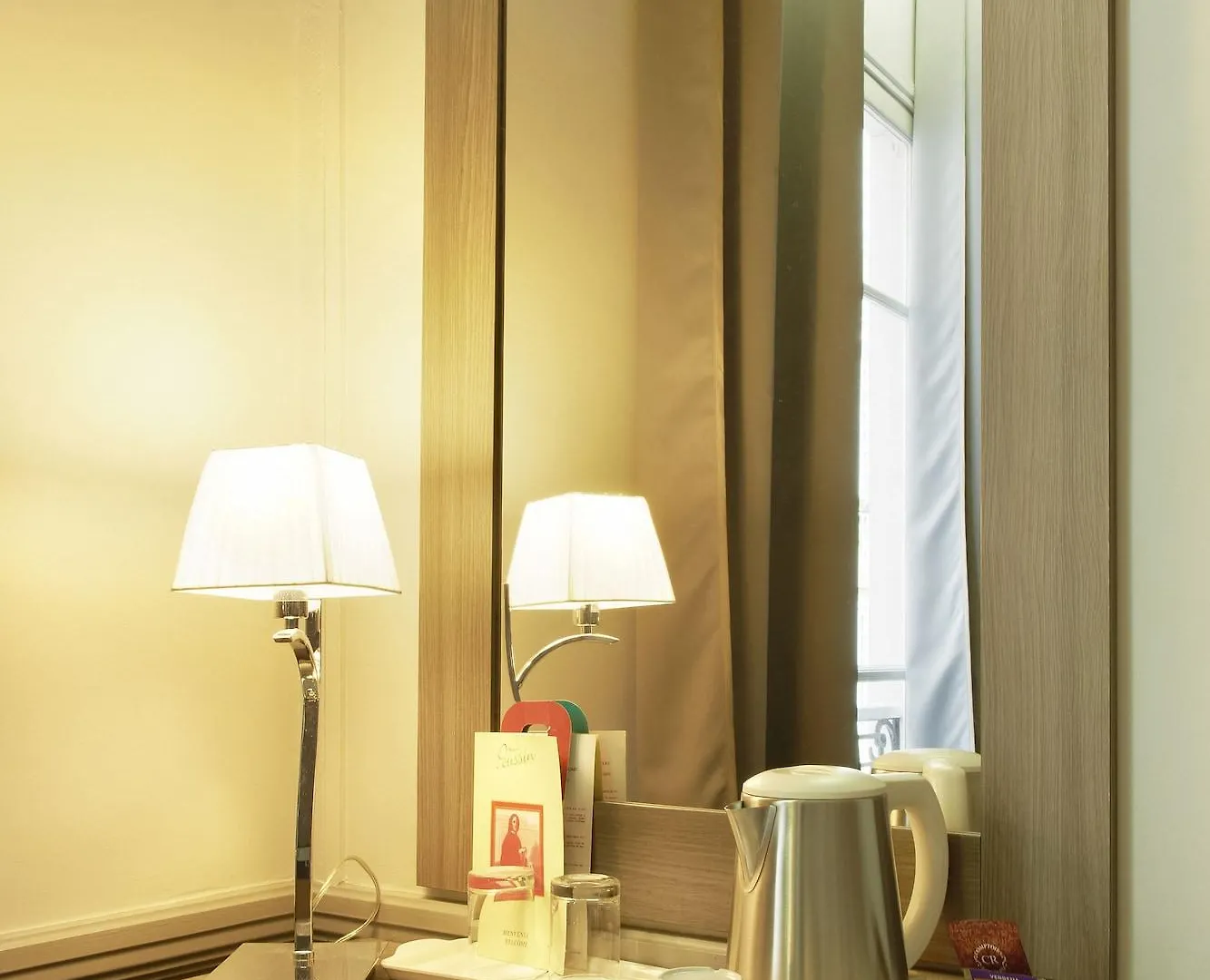Hotel Poussin Paris