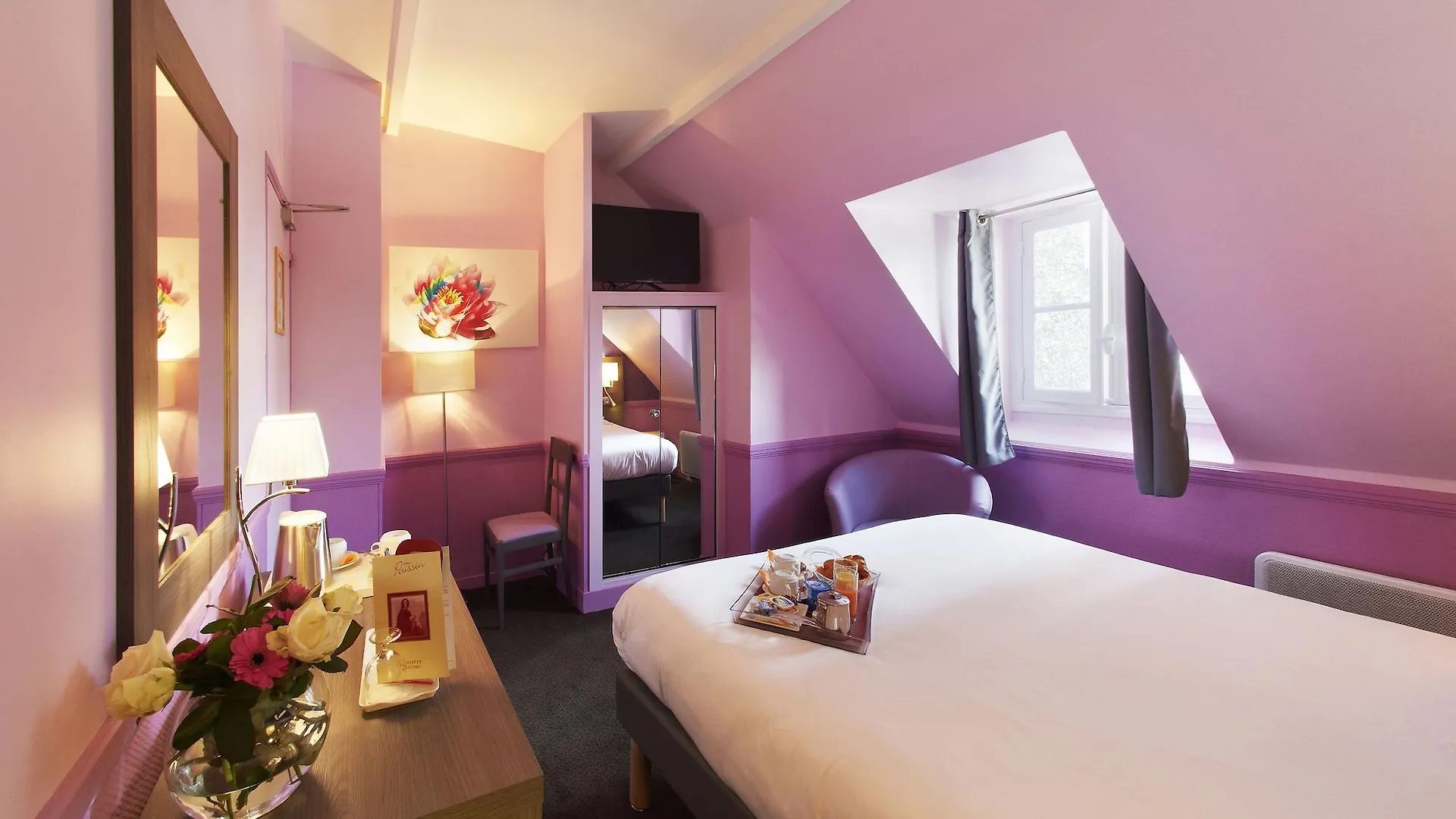 Hotel Poussin Paris