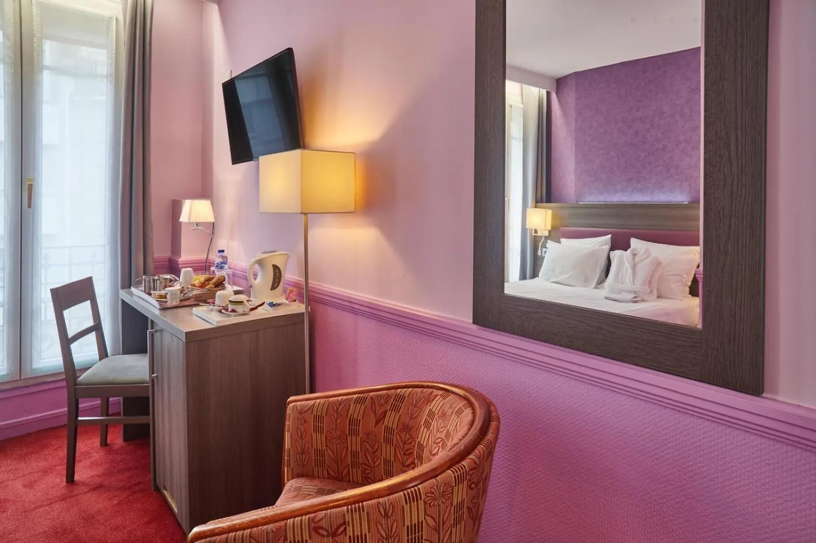 Hotel Poussin Paris