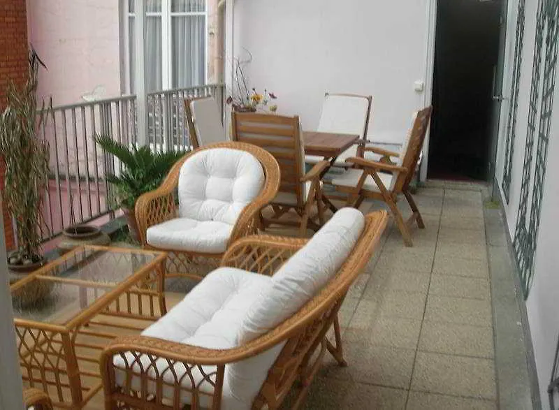 Hotel Poussin Paris 3*,