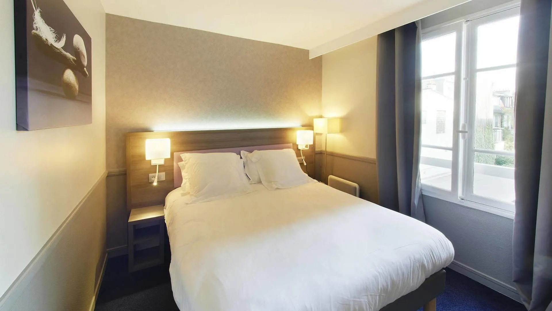 Hotel Poussin Paris 3*,