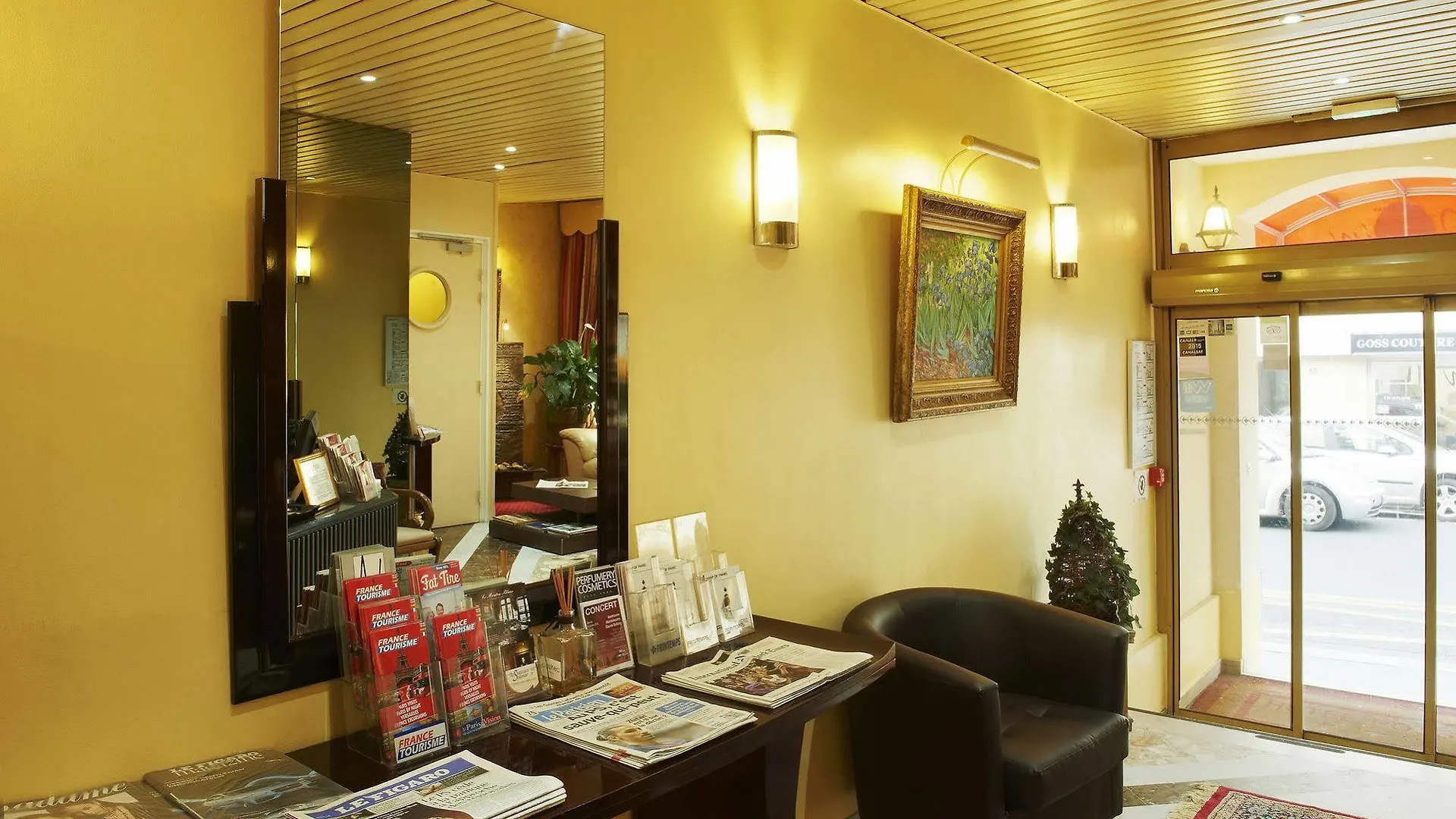 Hotel Poussin Paris France